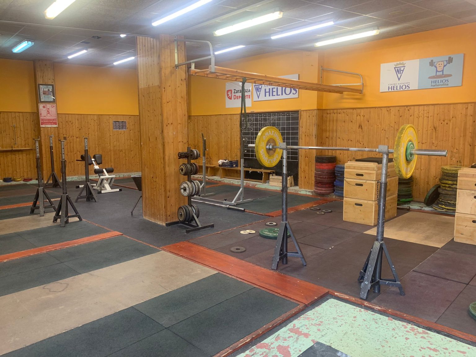 gimnasio halterofilia