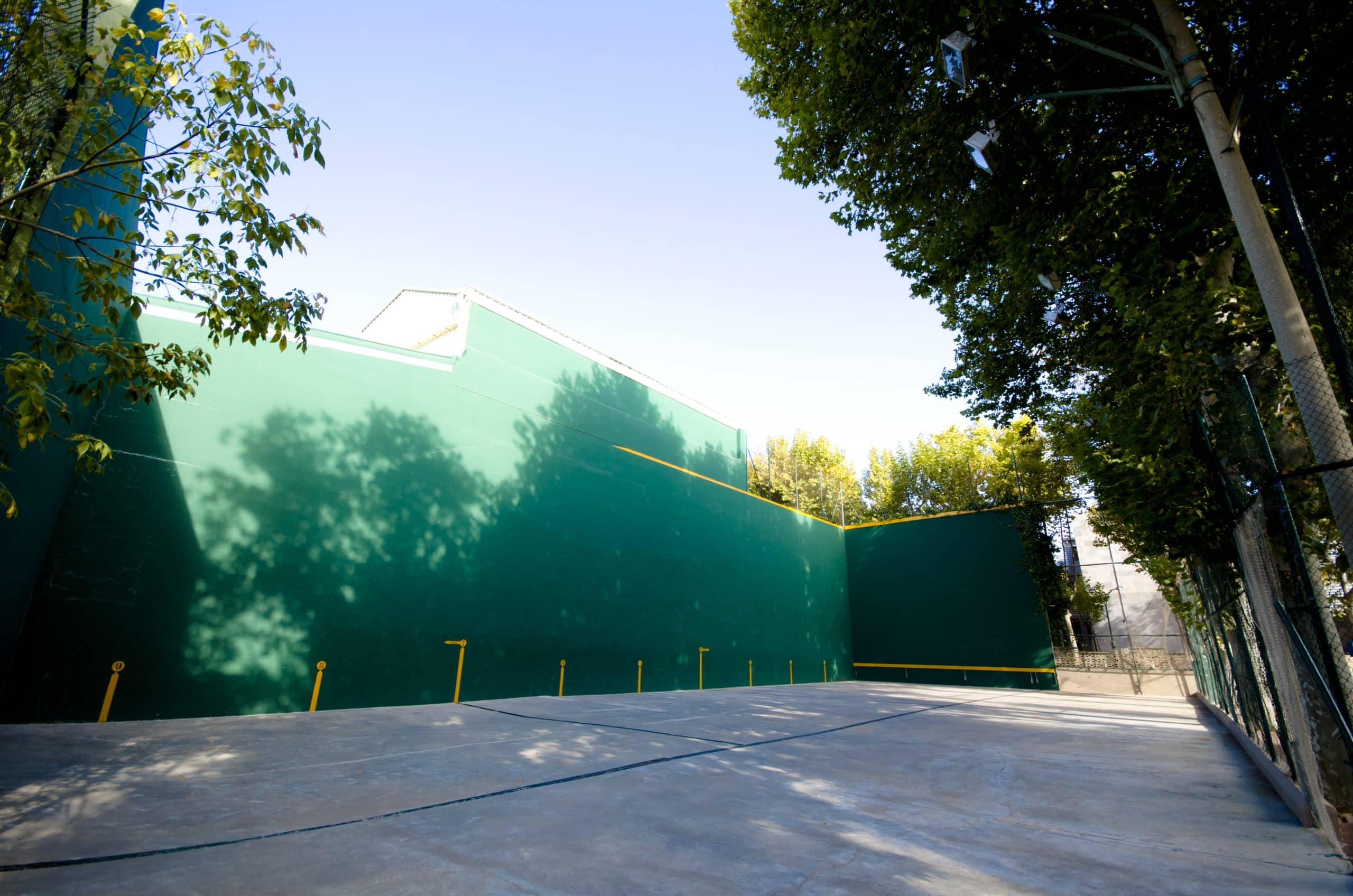 fronton descubierto zaragoza