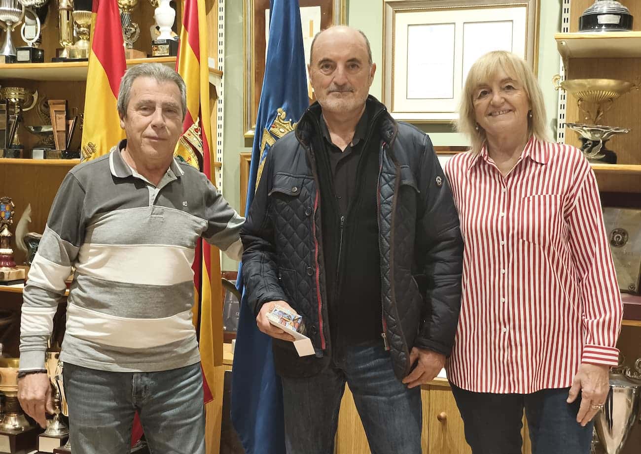 Joaquín Ratia con el presidente Francisco E. Vicente y la vicepresidenta social Julia Nuez